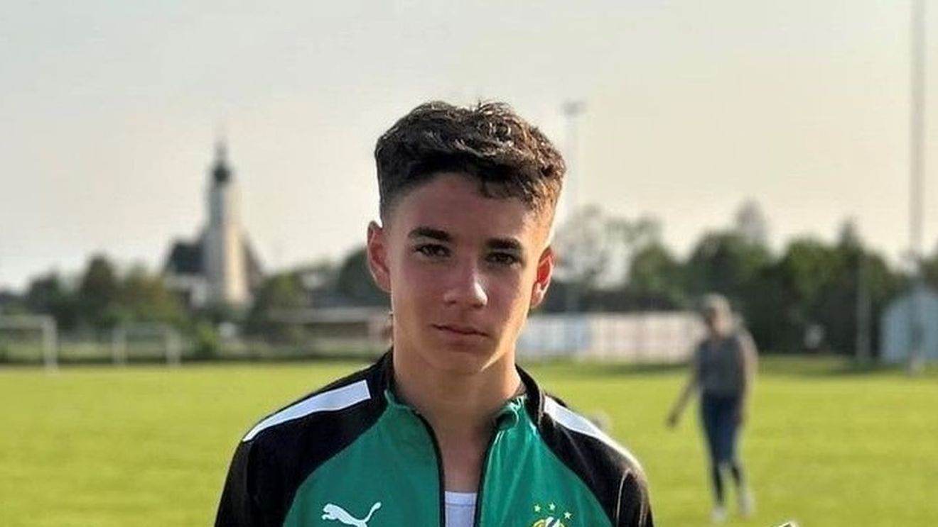 FRF pierde toți fotbaliștii români de valoare: un mare talent care evoluează la Rapid Viena refuză naționala, deși a fost în stagiu la Mogoșoaia, pentru a juca în naționala Austriei!