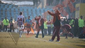 "Nu știu de ce am jucat așa prost,** cred că jucătorii au prea mulți bani și nu îi mai interesează primele"