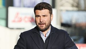 "M-am dus peste Cornel Dinu în cameră". Cum a reacționat Procurorul când l-a văzut pe Adrian Mutu