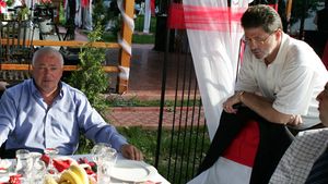 Dinu: "Ceva moare în mine!** Probabil cineva din conducere a țipat din nou la 'Tică'!"