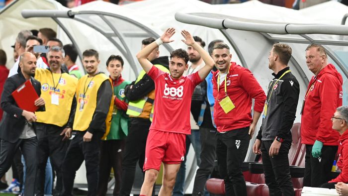 Scandal fără precedent, în direct, la Digisport! Dinamovistul Bani a măturat cu CSA: "Nu e Steaua! E o clonă! Se va desființa"