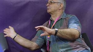 SPECIAL | "Lucrezi ca un angajat la o firmă privată - nu de stat". Cum se "asamblează" un campion, cu un 'catalog' în mână și exigență maximă, pentru a ajunge la medaliile unui Campionat European de tenis de masă. Viorel Filimon: "Tenisul de masă e matematică pură"