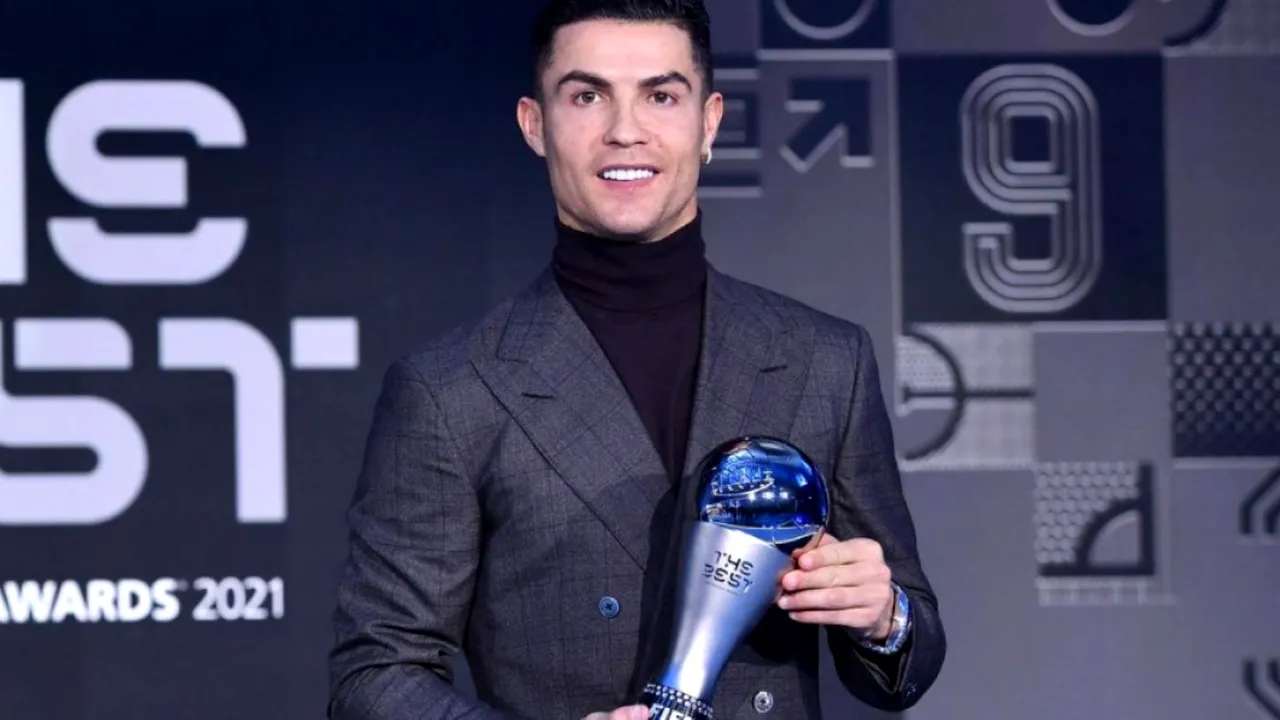 Dezvăluirile lui Cristiano Ronaldo după trofeul primit la Gala FIFA 2021: „Motivația este încă acolo!” Cât vrea să mai joace fotbal