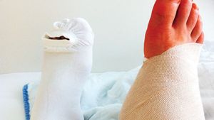 La cuțit! Marian va sta trei luni pe tușă!** Ce șanse are pentru Londra 2012