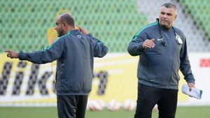 Scene incredibile pentru Olăroiu la Cupa Asiei. FOTO | Ce au făcut fanii Coreei de Nord
