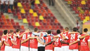 Grevă la Dinamo!** "Suntem mai rău ca Rapid! Ne simțim luați peste picior!" Dorinel face front comun cu jucătorii, Negoiță nu-i răspunde la telefon