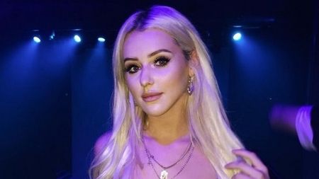 Fellaini, făcut de râs de "un om de rând": "Stai departe de prietena mea!". Cum a încercat să agațe iubita altui bărbat