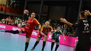 Cristina Neagu, dezvăluiri incredibile. Ce i-a spus Crina Pintea înainte de lovitura decisivă și ce s-a întâmplat, la cabine, în pauza meciului cu Ungaria