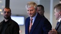 Miliardarul Rinat Ahmetov își mută „perla coroanei” în „cuibul” lui Roman Abramovich