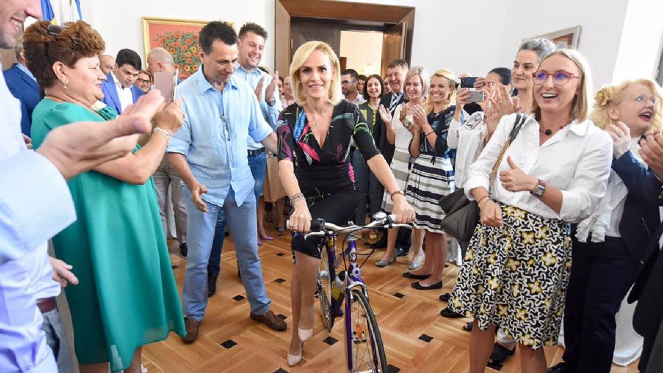 EXCLUSIV | 70 de milioane de lei de la Primăria București pentru Clubul Sportiv Municipal în 2018. Curățenia orașului, reducerea poluării și întreținerea străzilor au primit mai puțini bani decât CSM | GRAFIC Cum a crescut finanțarea clubului sportiv și pe ce se duc banii