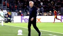 Până aici: Mourinho a "explodat" de nervi și l-a imitat pe Vini JR de față cu 65.000 de oameni!