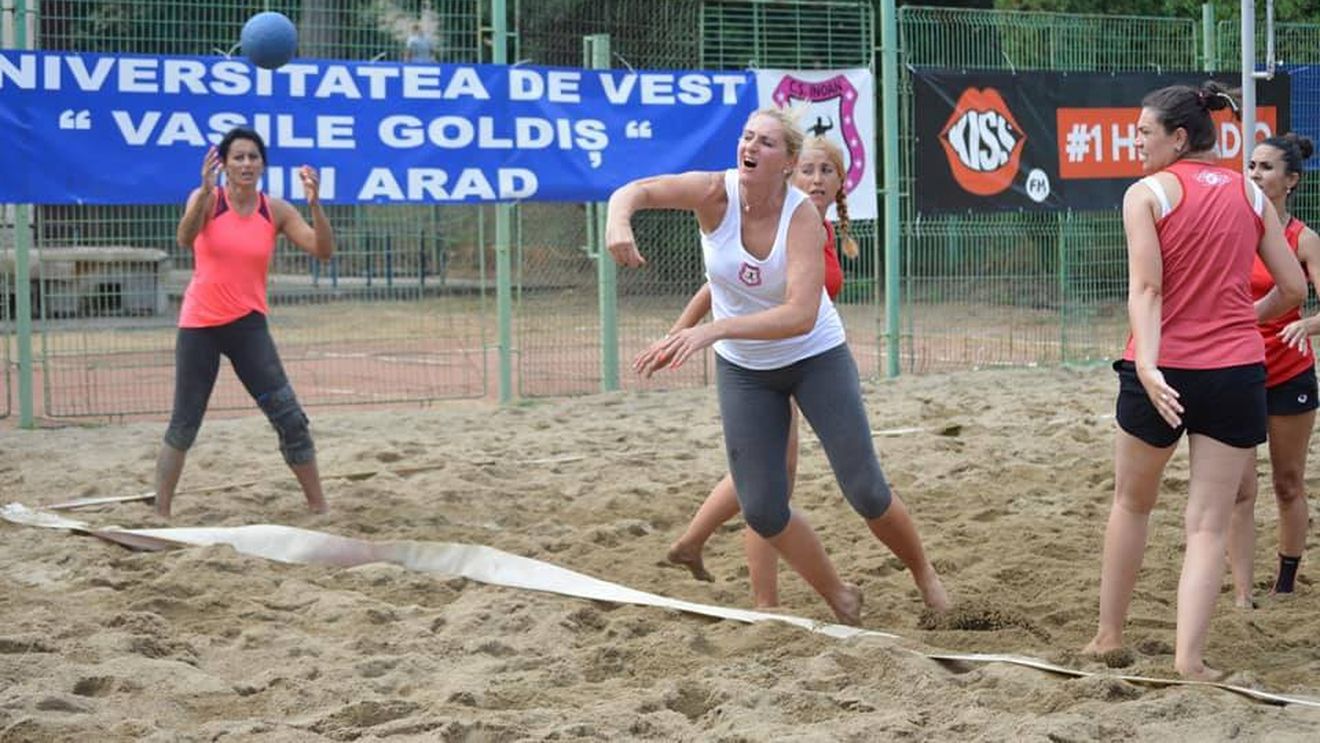 Baia Mare și Timișoara au câștigat turneul de beach handball amatori de la Arad