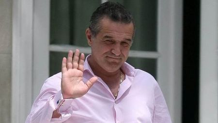 Becali: "Nu știu nimic despre Grzelak,** dar aveam nevoie de un mijlocaș stânga!"