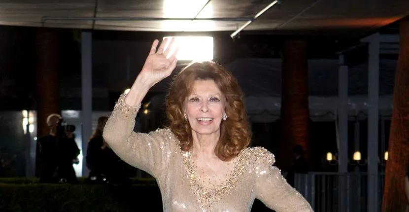 Sophia Loren, ireproșabilă la 87 de ani! Nu-și arată vârsta nici pe departe!
