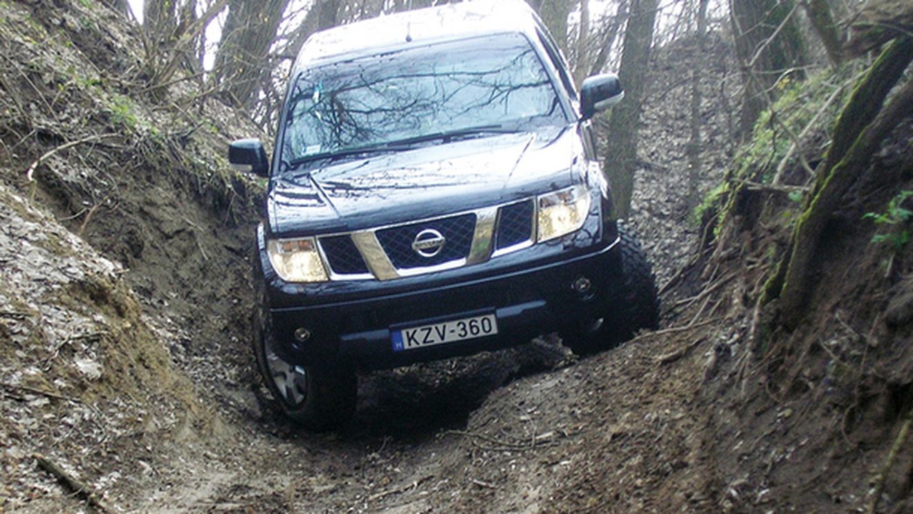 Motoare la maxim, prăpăstii, noroi! O nouă etapă a "Transsylvania Off Road Challenge"