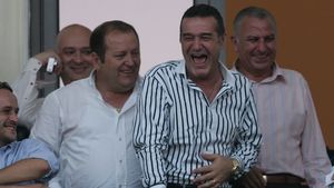 "Conducătorii de club ar trebui să fie modele de moralitate, dar nu-i așa!" TU CE CREZI?