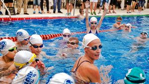 În centrul Bucureștiului va fi instalat 9 zile un bazin de înot! "Sper ca lumea să vină". Camelia Potec organizează un eveniment spectaculos la retragerea sa 