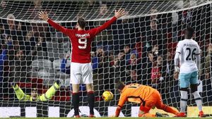 Ibrahimovic a arătat de ce e "King Zlatan"! Manchester United s-a calificat în semifinalele Cupei Ligii Angliei, după o dublă a suedezului! Arsenal, eliminată de echipa lui Gardoș