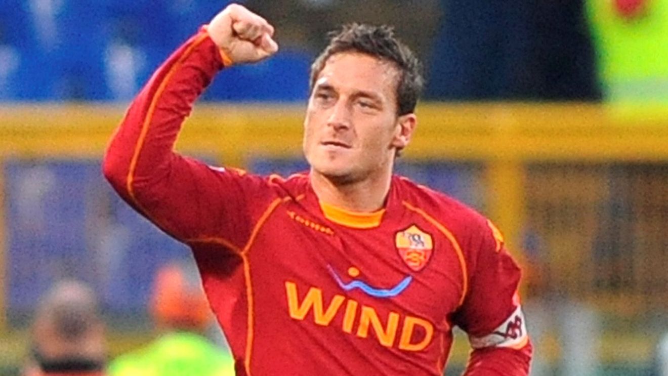 Balotelli: "Romani de rahat!"**/ Totti: "Balotelli ar merita pălmuit!"**