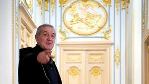Gigi Becali nu a rezistat și a decis: doi titulari, out la pauza meciului FCSB - LASK Linz! Pe cine a sacrificat patronul campioanei României