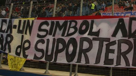 "Lăcătuș, chiar dacă ai plecat, cu noi pe viață ai semnat!"