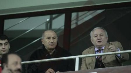 Porumboiu, ironizat de Copos: "Nu are nici în Europa atâția fani câte femei și copii am avut noi"** Patronul anunță revenirea în lupta la titlu și noua țintă: Wesley!