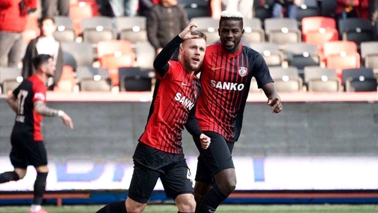 Final de sezon pentru Alex Maxim! Mijlocașul a fost din nou decisiv pentru echipa sa