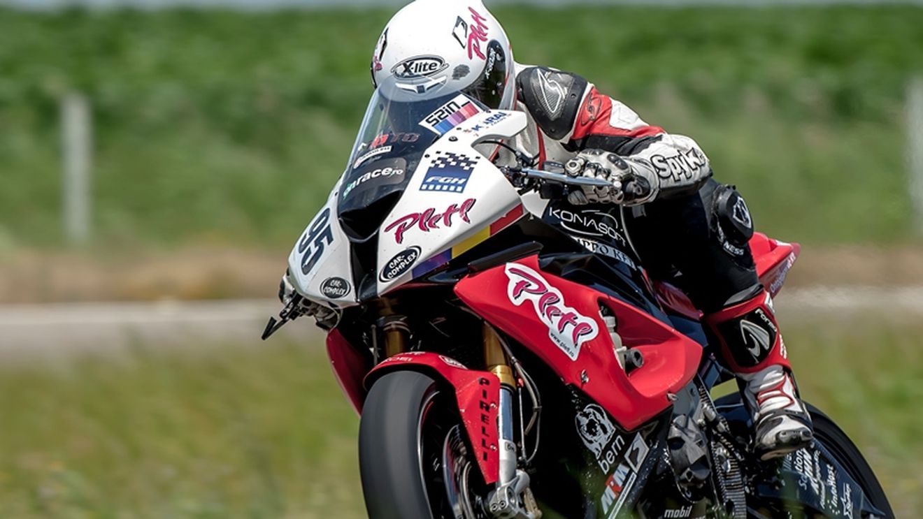 Robert Mureșan a stabilit un nou record pe MotorPark România după 9 luni de pauză. Pilotul arădean a câștigat cursele din weekend

