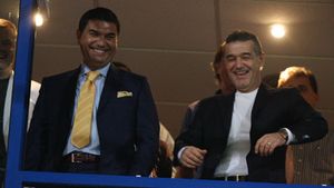Becali: "Borcea a făcut preinfarct la Miami din cauza lui Dinamo! Mănâncă 3 kg de carne în timpul unui meci și ia pastile"