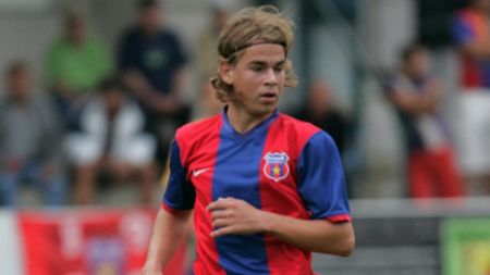 Dorinel: "O să am o discuție cu Bicfalvi! Ce a avut de ne-a dat gol!?" :)