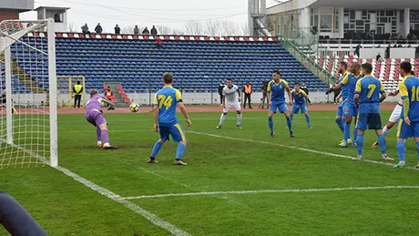Un nou meci de infarct în Trivale!** FC Argeș a obținut cu mari emoții victoria în fața Olimpiei. Arbitrul a dictat un penalty inexistent