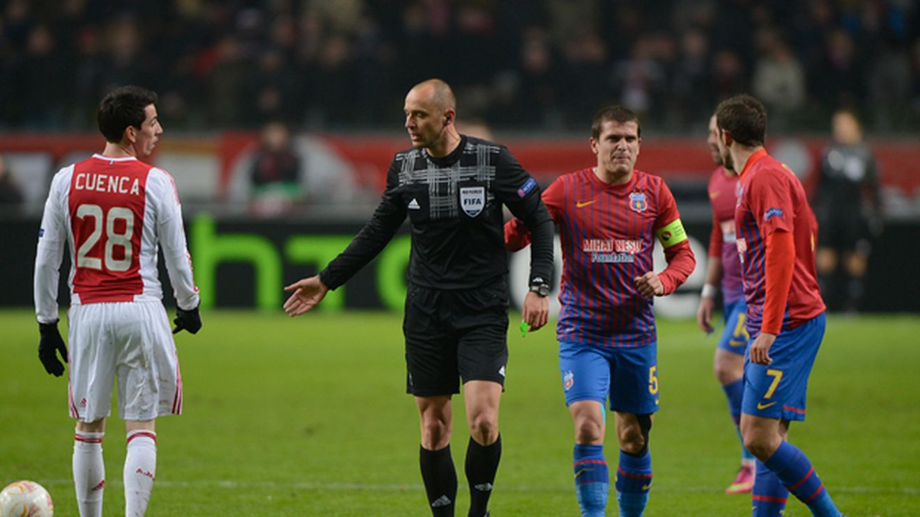 Steaua nu a înscris la Amsterdam, dar a punctat la capitolul imagine!** Presa din Vest "aplaudă în picioare" formația lui Reghe. Ce le-a atras atenția
