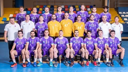 Un sportiv uriaș, care i-a prins pe Vasile Stîngă și Maricel Voinea ca adversari în teren, va juca handbal de mare performanță și la 49 de ani!