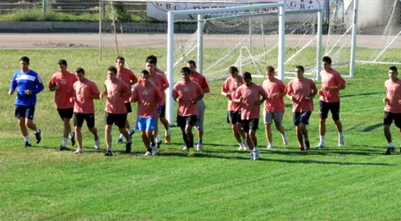 Jucătorii de la CF Brăila** s-au antrenat ieri pe bani