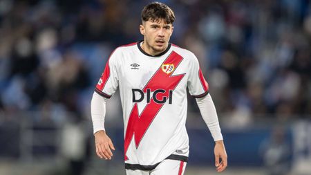 Expertul din fotbalul spaniol a dat verdictul în privința lui Andrei Rațiu: „Barcelona e pe stilul lui! E mult peste Kounde”