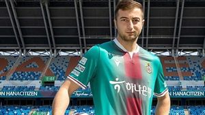 Daniel Popa, transferat în Coreea de Sud! Câți bani a primit Chindia Târgoviște în schimbul atacantului