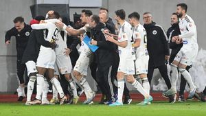 Atacantul pe care Gigi Becali l-a pus în fruntea listei de transferuri la un moment dat a ales să semneze cu un alt club din Superliga! Merge la Cluj pentru play-off