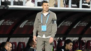 Dan Șucu ar fi găsit înlocuitor pentru Costel Gâlcă: „Își face bagajul către Rapid”