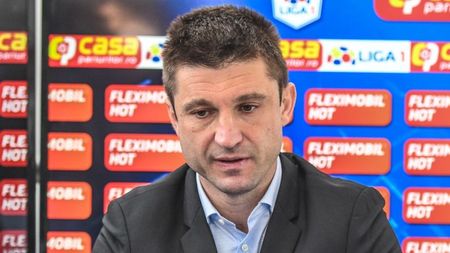 „Mai bine mureai la operație!”. Ce i-ar fi spus Andrei Cristea arbitrului Radu Petrescu. Acuzații halucinante pentru antrenorul lui Poli Iași