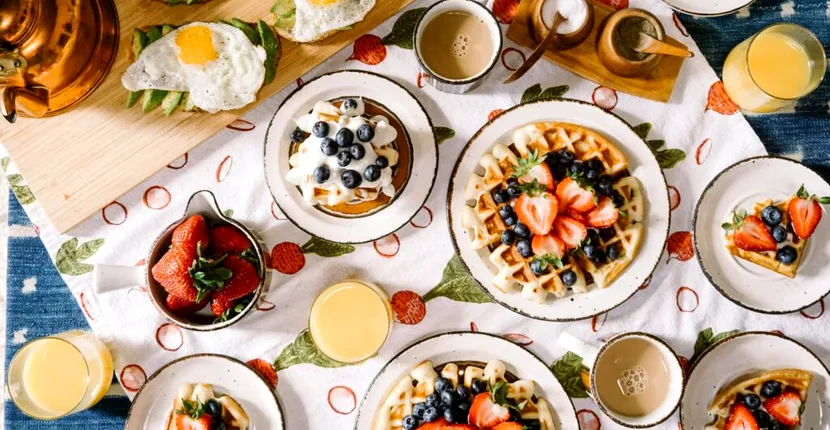 10 idei pentru un mic dejun sănătos. Rețete dietetice ușor de preparat