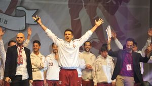Daniel Niculae, nou atac devastator la adresa celor care conduc Rapidul. „Ce este mai important? Baza de la Rapid sau un penthouse. Nu s-a bătut nimeni pentru un stadion mai mare”
