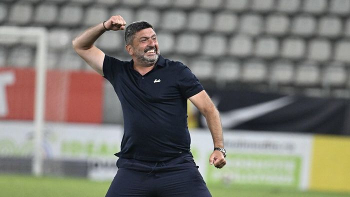 Antrenorul FCSB s-a săturat să audă de numele altor tehnicieni care ar negocia cu Gigi Becali: „Poate decide Marius Baciu să nu mai rămână de mâine!”