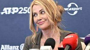 Primele imagini cu apartamentul de milioane de dolari pe care Nadia Comăneci îl are la Los Angeles. Cum arată casa legendarei gimnaste