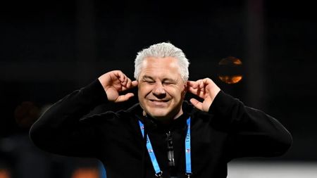 Vestiarul Rapidului a luat decizia în privința venirii lui Marius Șumudică. Căpitanul Cristi Săpunaru, reacție despre numirea noului antrenor de la Rapid