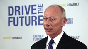 Thierry Bollore a fost numit la conducerea Renault, dar Carlos Ghosn își păstrează funcțiile 