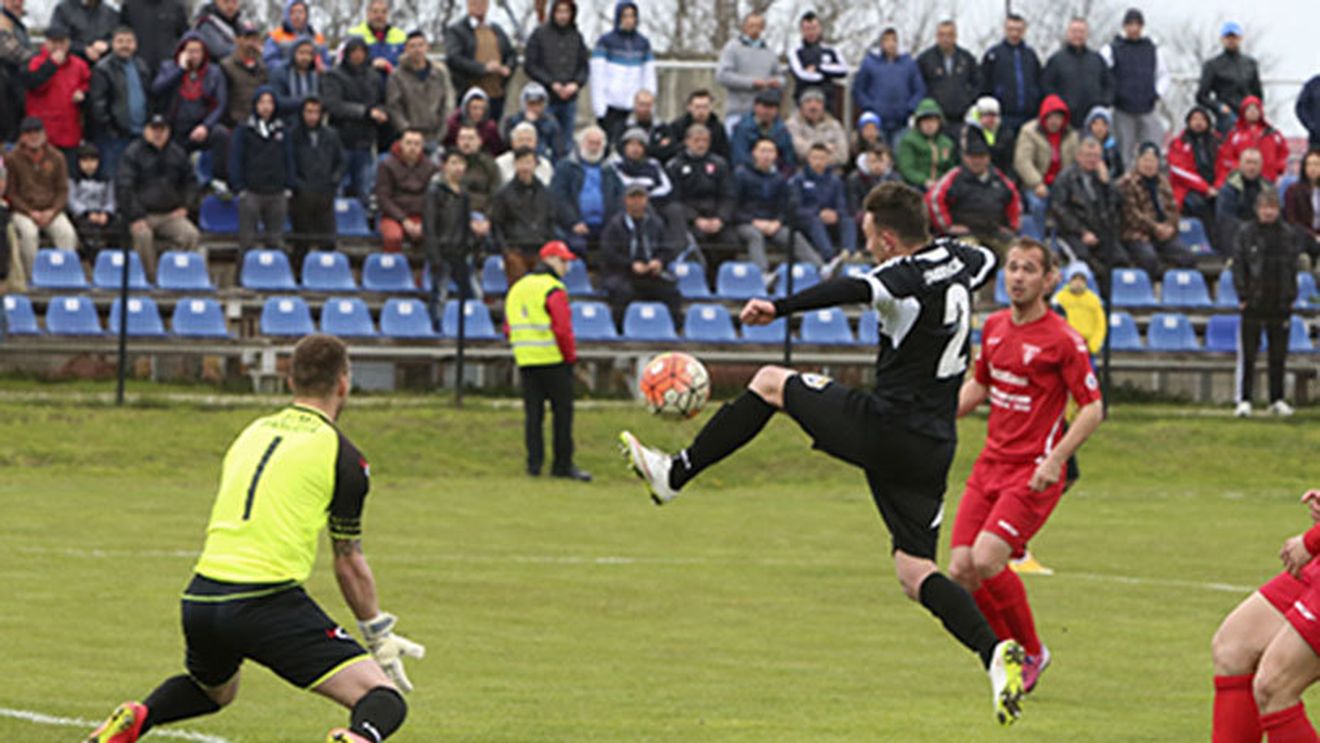 Meci aranjat în liga secundă? Antrenorul echipei a explodat: "Sunt niște escroci. Nu au vrut să joace!" Ce s-a întâmplat