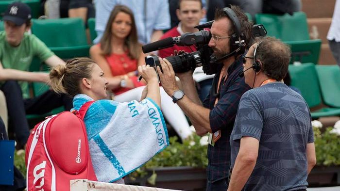 "Sclipitoarea Simona domină la Roland Garros!" Halep i-a cucerit pe jurnaliștii francezi după calificarea superbă în sferturile de finală