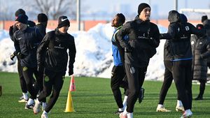 Abia a semnat cu FCSB, că deja e cu gândul la plecare! Visează la transferul care ar intra în istoria României: doar Gică Hagi a mai plecat aşa!