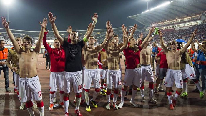 VIDEO | Așa arată suporterii adevărați! Imnul Ligii Campionilor nu s-a auzit pe Marakana din Belgrad din cauza scandărilor celor 50.000 de fani. "Au așteptat degeaba 27 de ani!"