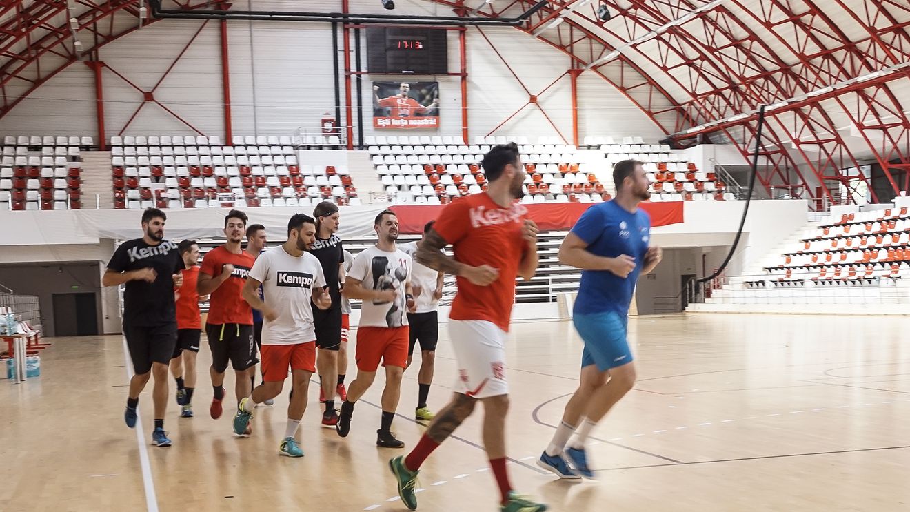 Dinamo București s-a reunit în formulă restrânsă. Campioana la handbal se va pregăti în București până la startul noului sezon competițional